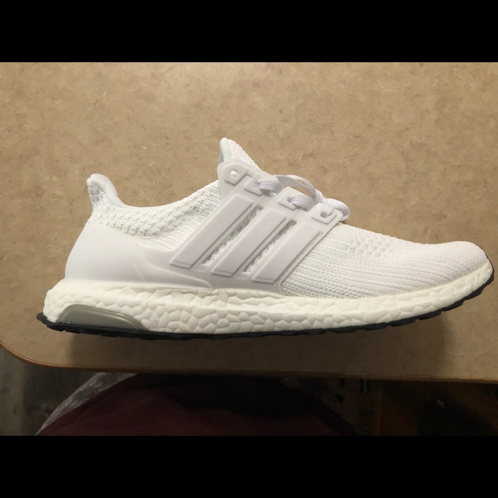 Adidas Ultraboost - Picture 3 of 4